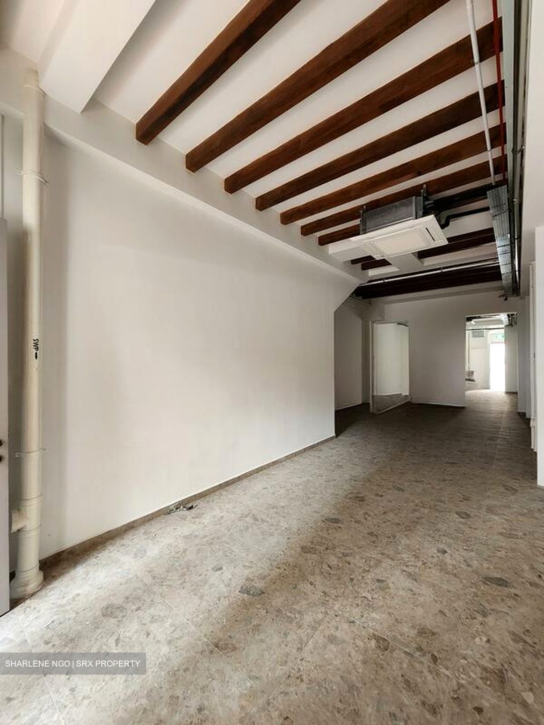 Rowell Road (D8), Retail #496026101